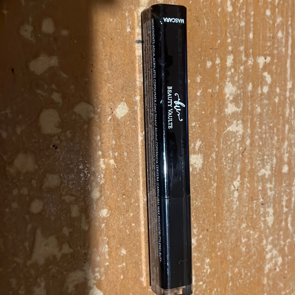 Beauty Vaulte Mascara in Black
